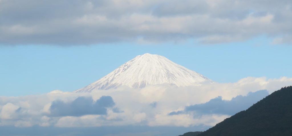 雲海富士(院長撮影 2020.1.1)
